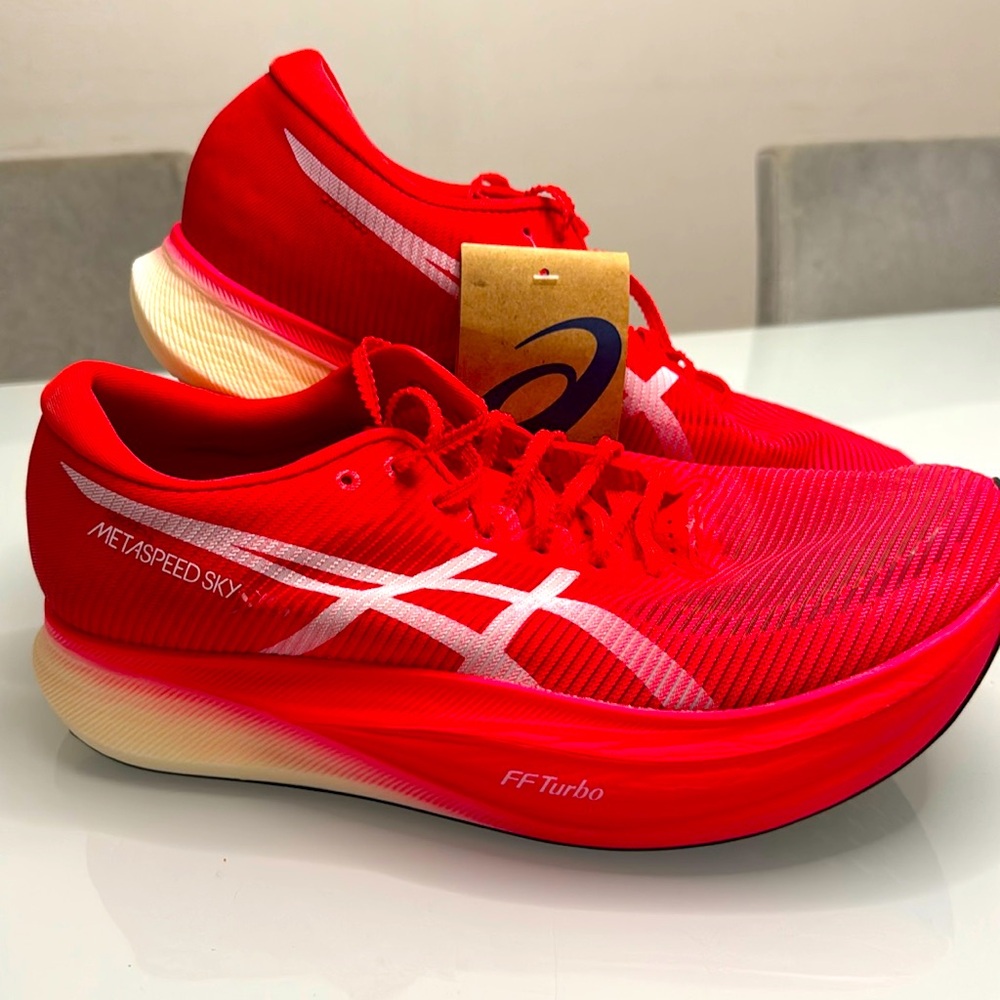 Men's ASICS Metaspeed Sky running shoes